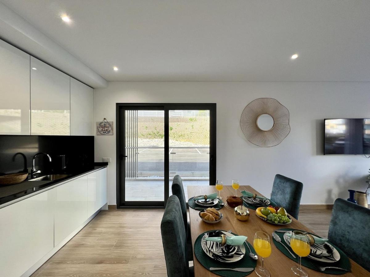 Praia Da Rocha Twins 2 With Pool By Homing Appartement Portimão Buitenkant foto